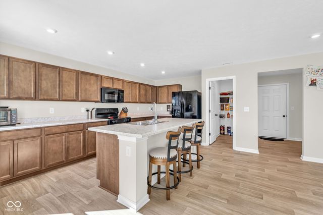 396 Weaver Lane, Pittsboro, IN 46167