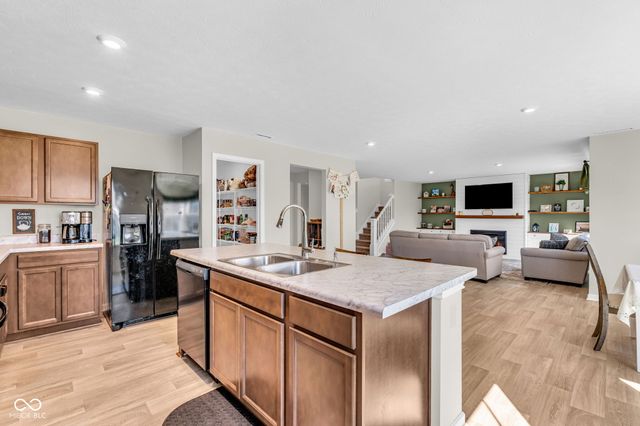 396 Weaver Lane, Pittsboro, IN 46167