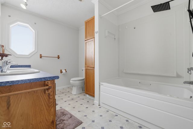 8123 N 675 E, Bainbridge, IN 46105