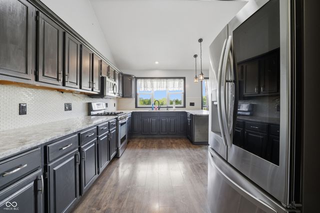 8123 N 675 E, Bainbridge, IN 46105