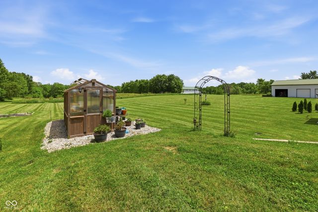 8123 N 675 E, Bainbridge, IN 46105