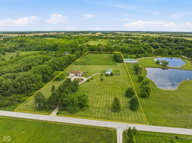 8123 N 675 E, Bainbridge, IN 46105