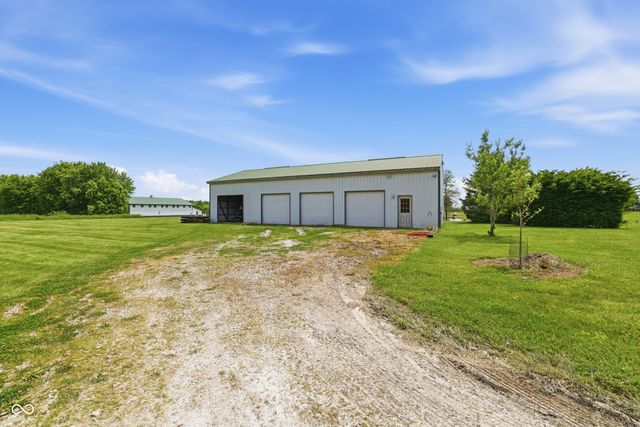 8123 N 675 E, Bainbridge, IN 46105