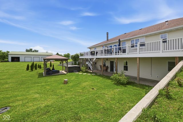 8123 N 675 E, Bainbridge, IN 46105