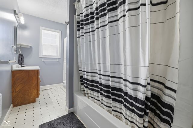 8123 N 675 E, Bainbridge, IN 46105
