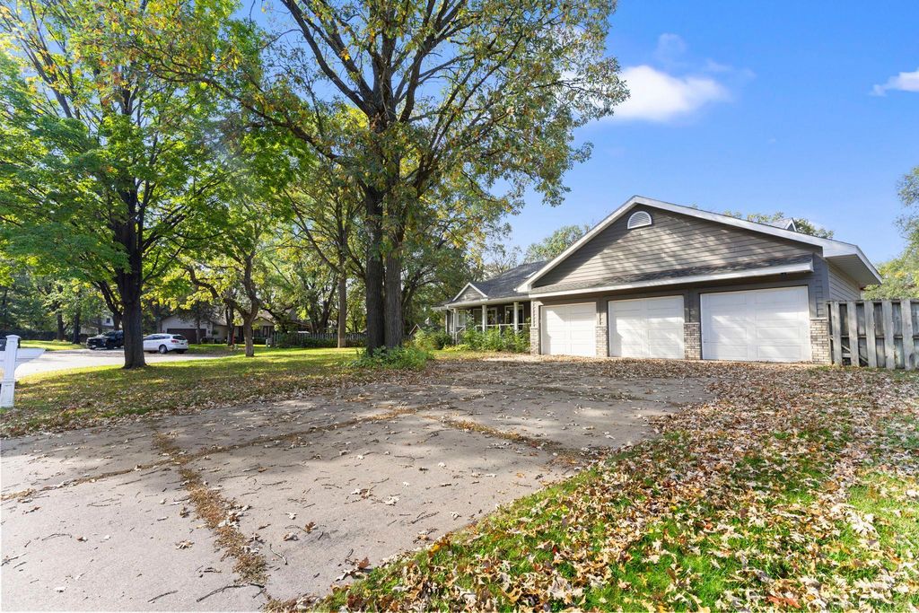 12354 Magnolia Circle NW, Coon Rapids, MN 55448 — photo 2