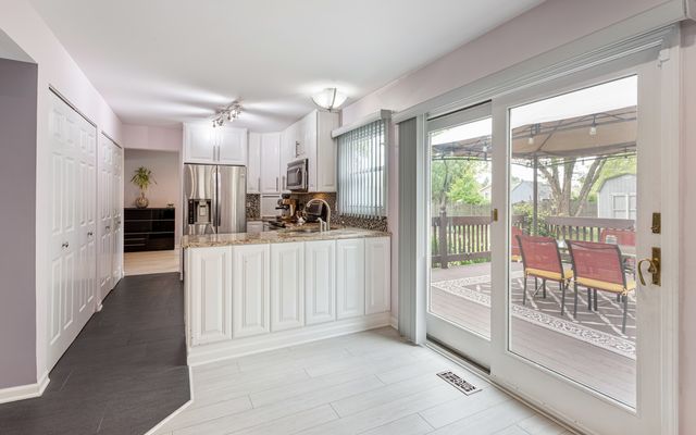 17603 W Windslow Drive, Grayslake, IL 60030