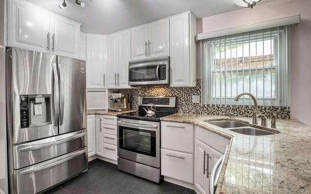 17603 W Windslow Drive, Grayslake, IL 60030