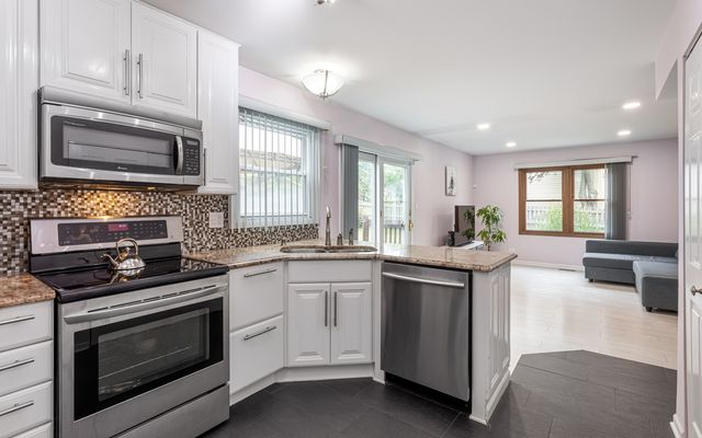 17603 W Windslow Drive, Grayslake, IL 60030