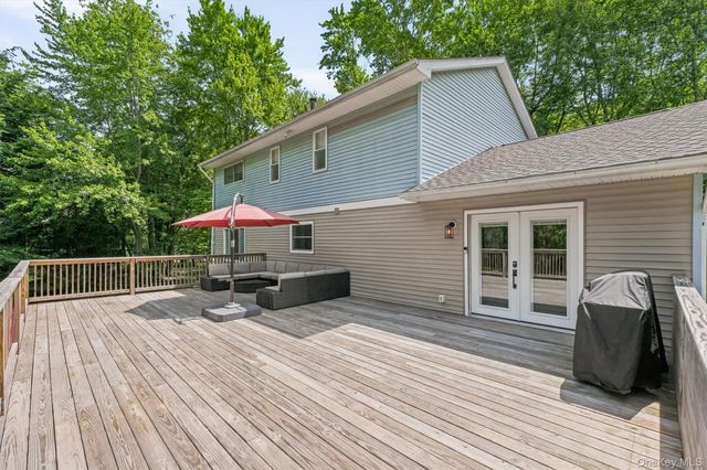 63 Hunt Road, Wallkill, NY 12589