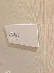 889 Francisco 2507, Los Angeles, CA 90017