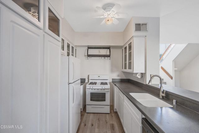 11833 Nightingale Street, Moorpark, CA 93021