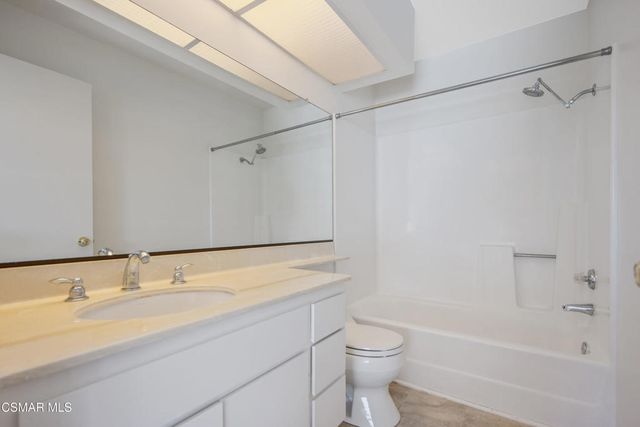 11833 Nightingale Street, Moorpark, CA 93021