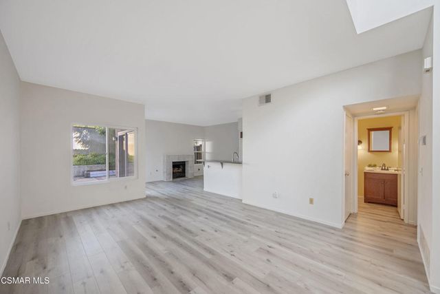 11833 Nightingale Street, Moorpark, CA 93021