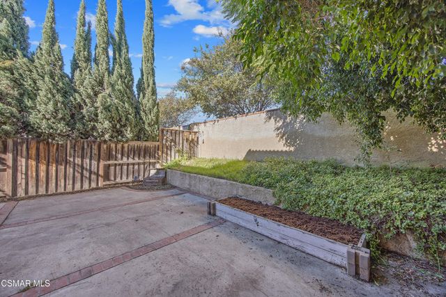 11833 Nightingale Street, Moorpark, CA 93021