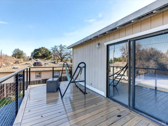 1059 W Standley St, Ukiah, CA 95482