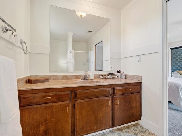 1059 W Standley St, Ukiah, CA 95482