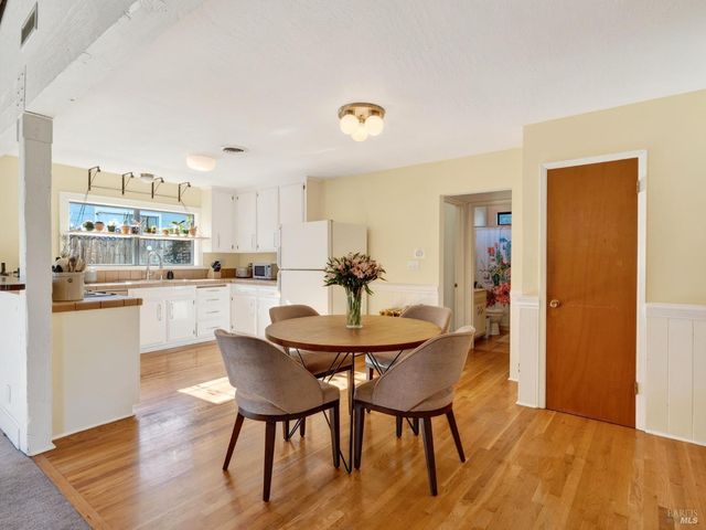 1059 W Standley St, Ukiah, CA 95482