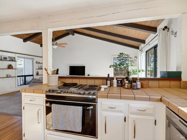 1059 W Standley St, Ukiah, CA 95482