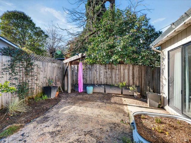 1059 W Standley St, Ukiah, CA 95482