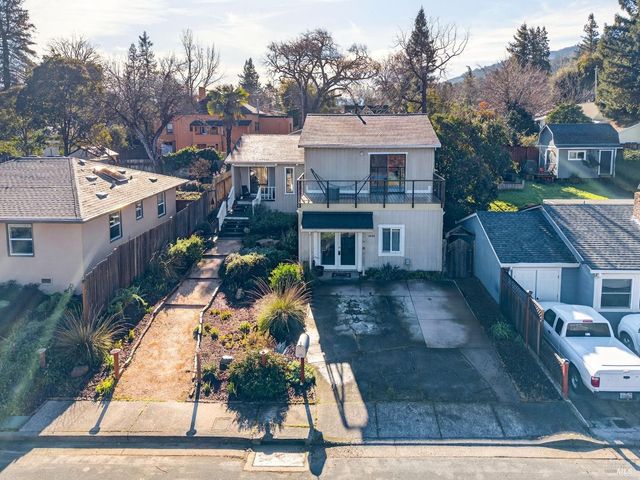 1059 W Standley St, Ukiah, CA 95482