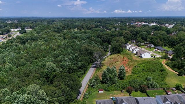 310 N Chestnut Street, Seneca, SC 29678