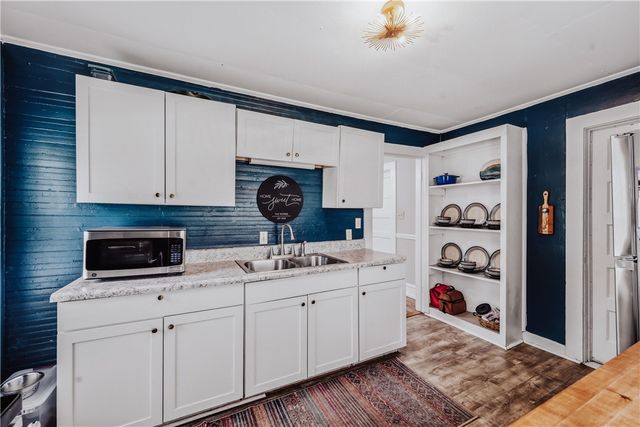 310 N Chestnut Street, Seneca, SC 29678