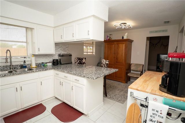 813 W 13th Street, San Juan, TX 78589