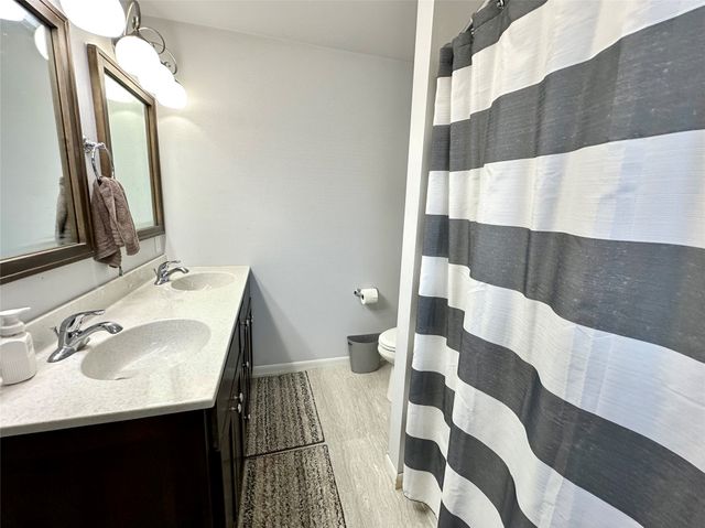 1921 Spencer Street, Grinnell, IA 50112