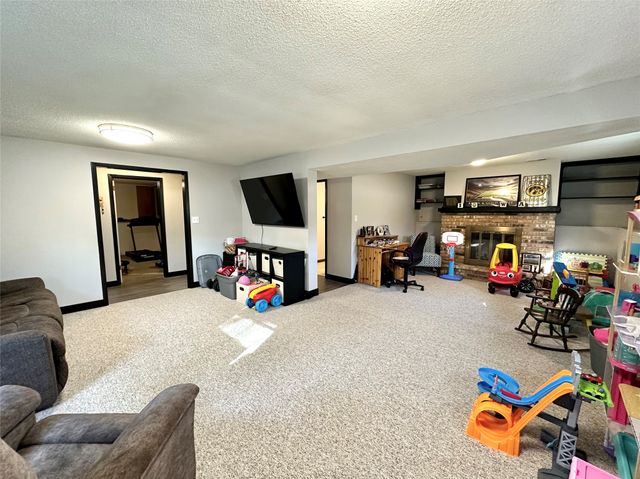 1921 Spencer Street, Grinnell, IA 50112