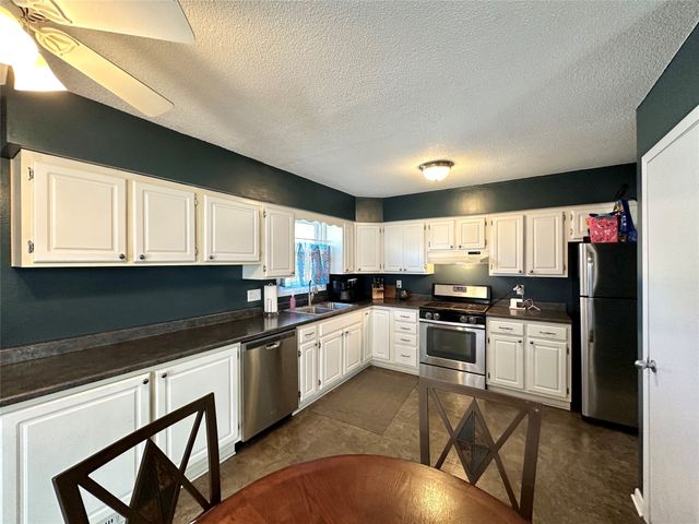 1921 Spencer Street, Grinnell, IA 50112