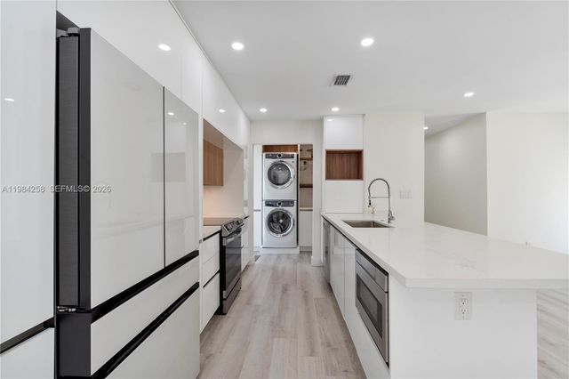 255 Grant Dr, Coral Gables, FL 33133