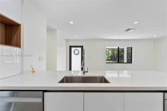 255 Grant Dr, Coral Gables, FL 33133