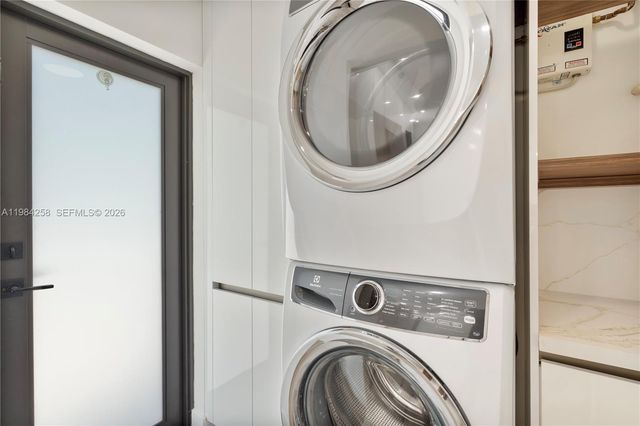 255 Grant Dr, Coral Gables, FL 33133