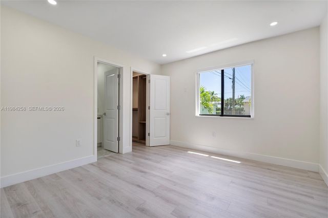 255 Grant Dr, Coral Gables, FL 33133