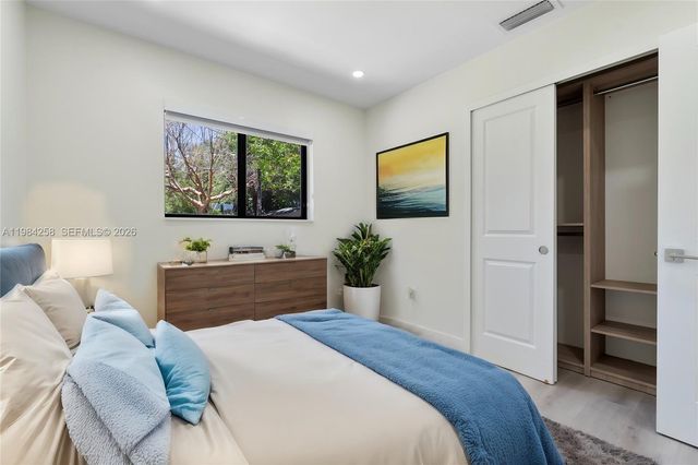 255 Grant Dr, Coral Gables, FL 33133