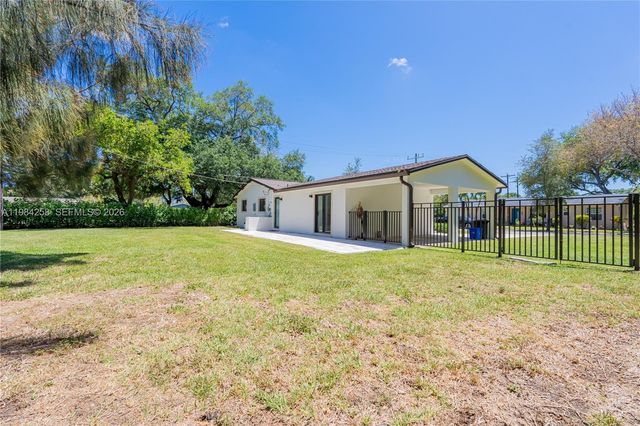 255 Grant Dr, Coral Gables, FL 33133