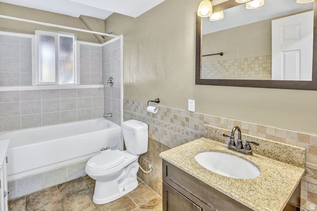 5467 S 4125 W, Roy, UT 84067