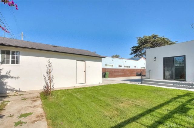 1827 W 76th, Los Angeles, CA 90047