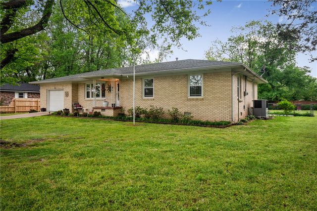 308 Hanna Street, Berryville, AR 72616