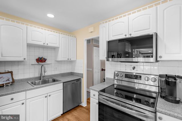 852 MEADOW HEIGHTS LN, Arnold, MD 21012