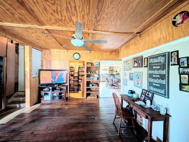 4919 N Victory Corner Road, Ludington, MI 49431