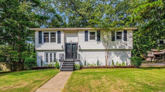 2 Cottonwood Court, Little Rock, AR 72211