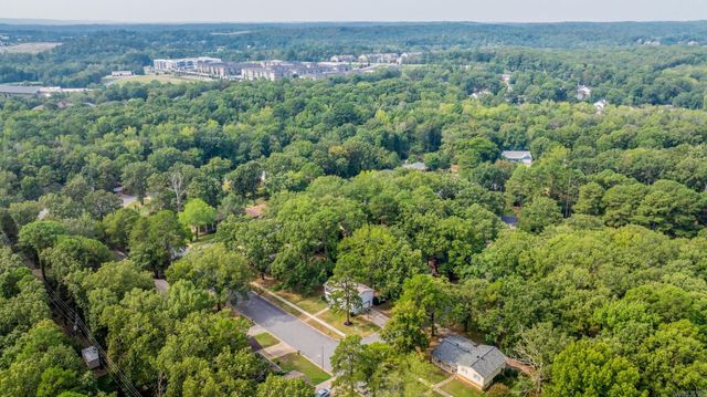 2 Cottonwood Court, Little Rock, AR 72211