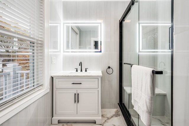 815 Central Avenue, Dover, NH 03820