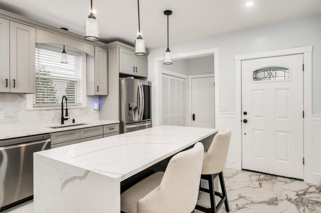 815 Central Avenue, Dover, NH 03820