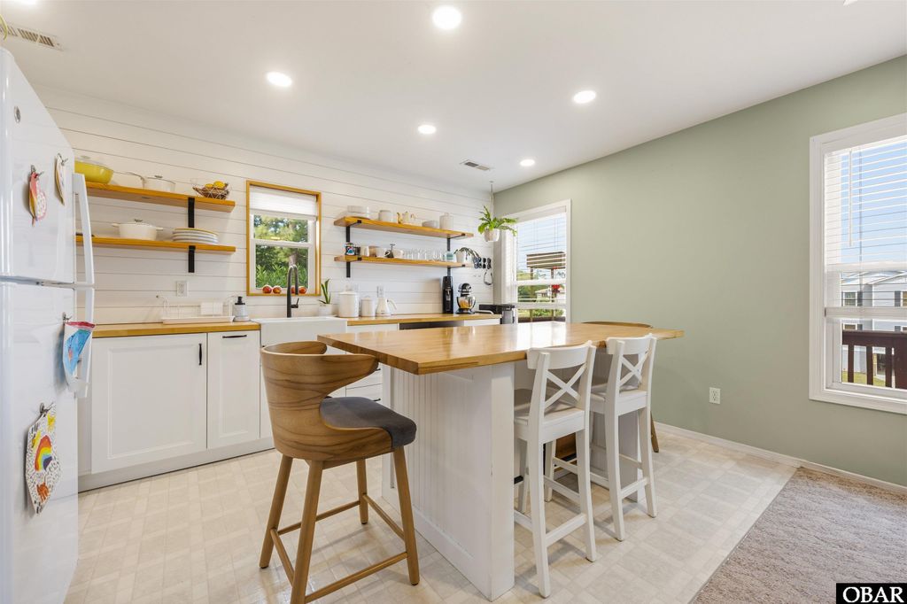 Image 6 of property listing at 1207 Harbour View Drive, Kill Devil Hills, NC 27948