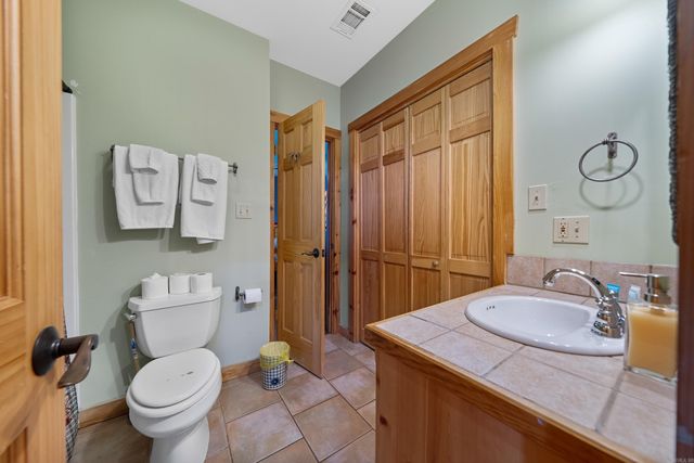 1415 Lakeshore Drive, Hot Springs, AR 71913