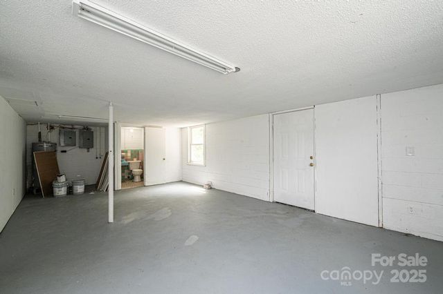 3398 Shamrock Heights, Hudson, NC 28638