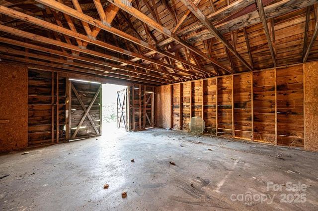 3398 Shamrock Heights, Hudson, NC 28638